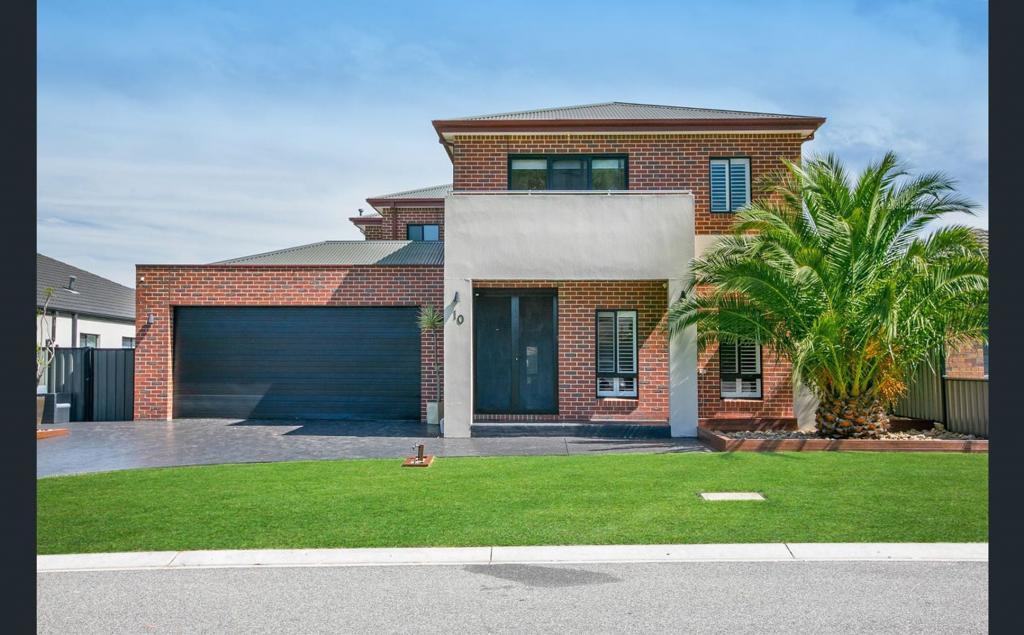 10 Beechworth Ave, Greenvale, VIC 3059