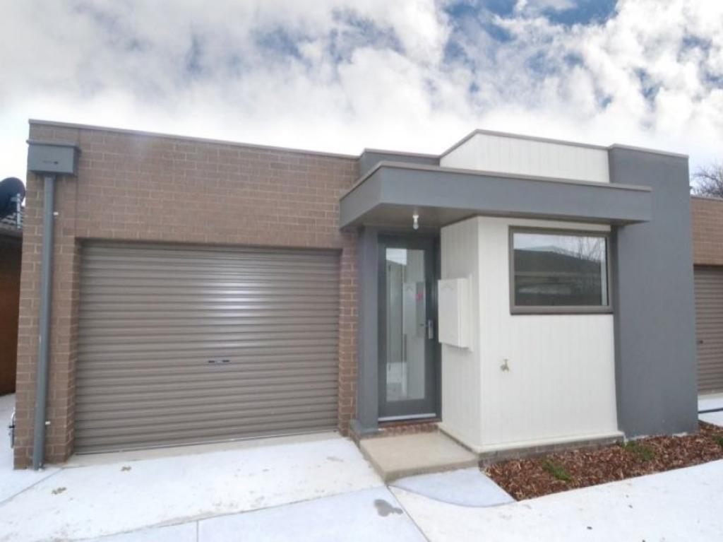 5A EVELYN ST, WENDOUREE, VIC 3355