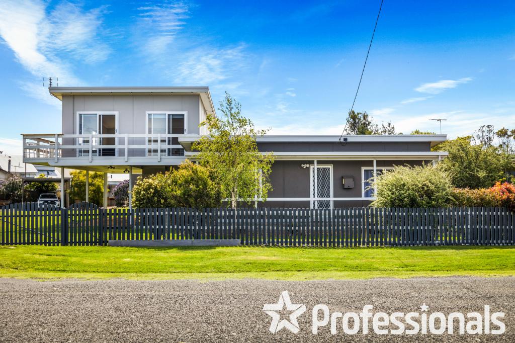 5 Newhaven Cres, Mcloughlins Beach, VIC 3874