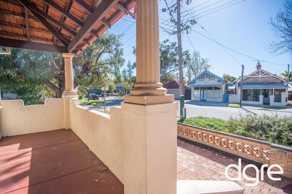 33 Wray Ave, Fremantle, WA 6160