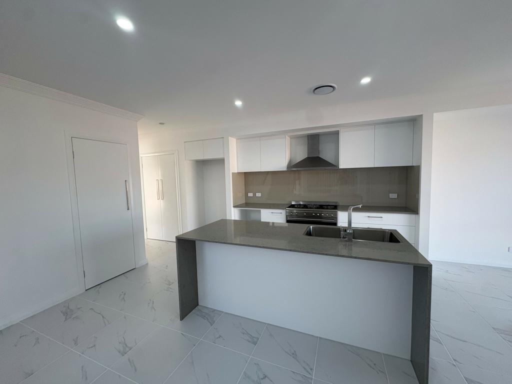 42a Mount Pleasant Dr, Menangle Park, NSW 2563