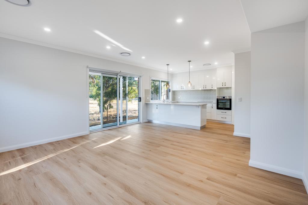 31 Sweetwater Dr, Henty, NSW 2658