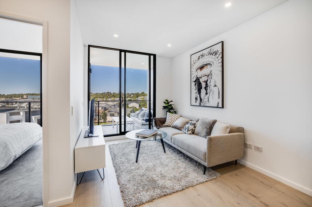513/60 LORD SHEFFIELD CCT, PENRITH, NSW 2750