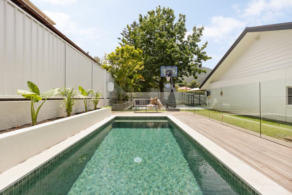 18 Booyong St, West Wollongong, NSW 2500