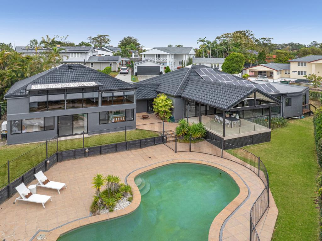 2 Wills Ct, Mount Ommaney, QLD 4074