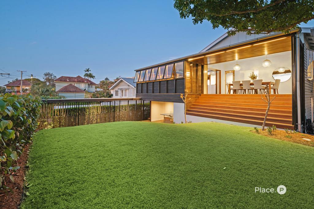 19 White Ave, Coorparoo, QLD 4151
