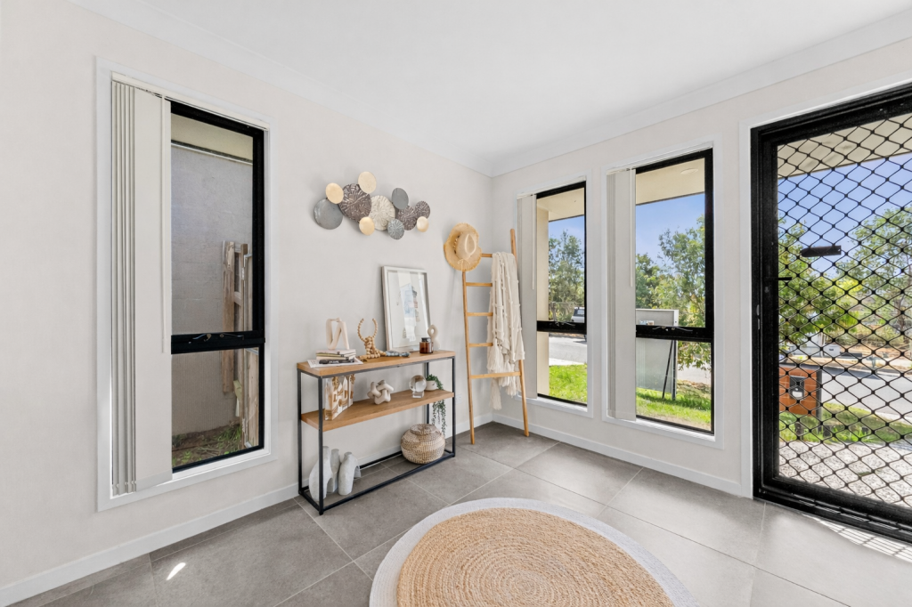 27 Locke Cres, Redbank Plains, QLD 4301