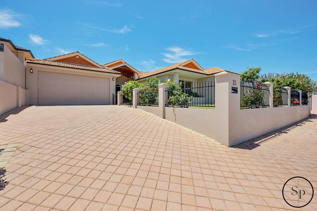 21 BRINDABELLA CRES, HALLS HEAD, WA 6210