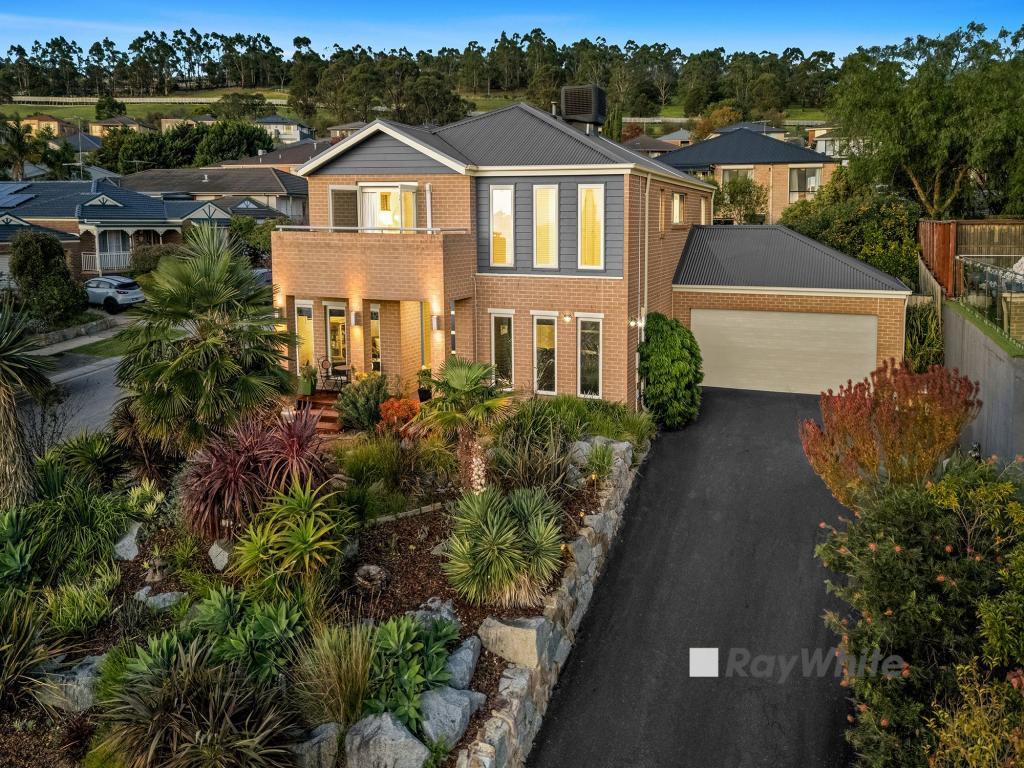 82 Montbrae Cct, Narre Warren North, VIC 3804