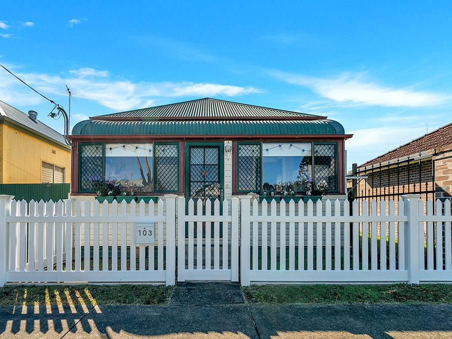 103 SPRING ST, SOUTH GRAFTON, NSW 2460