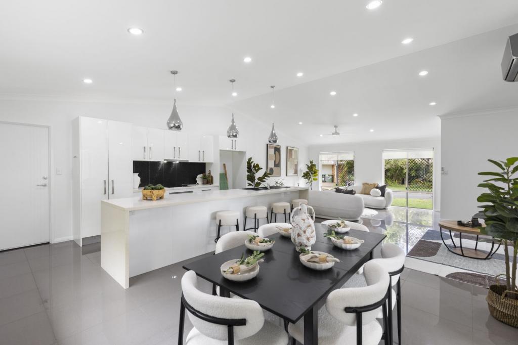 16 MAIDSTONE PL, ROBINA, QLD 4226