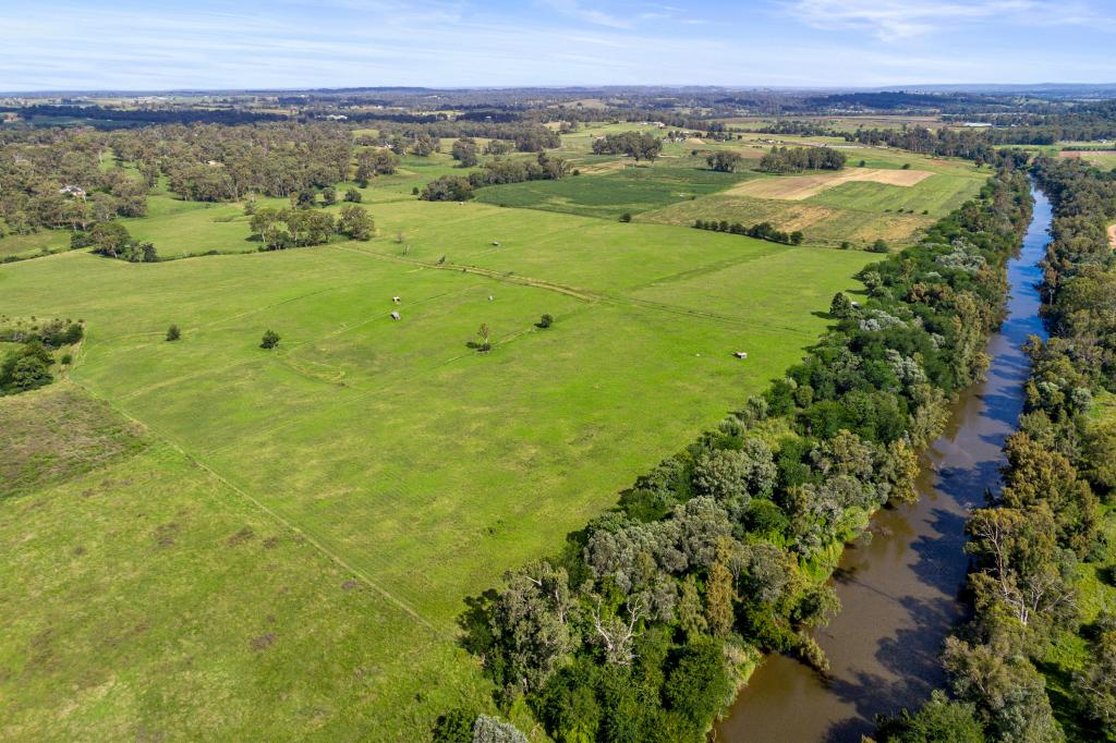 1300 GREENDALE RD, WALLACIA, NSW 2745