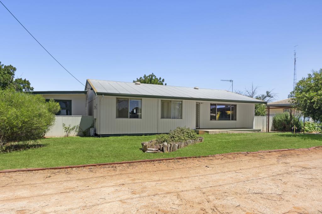 13 Appleton Tce, Barmera, SA 5345