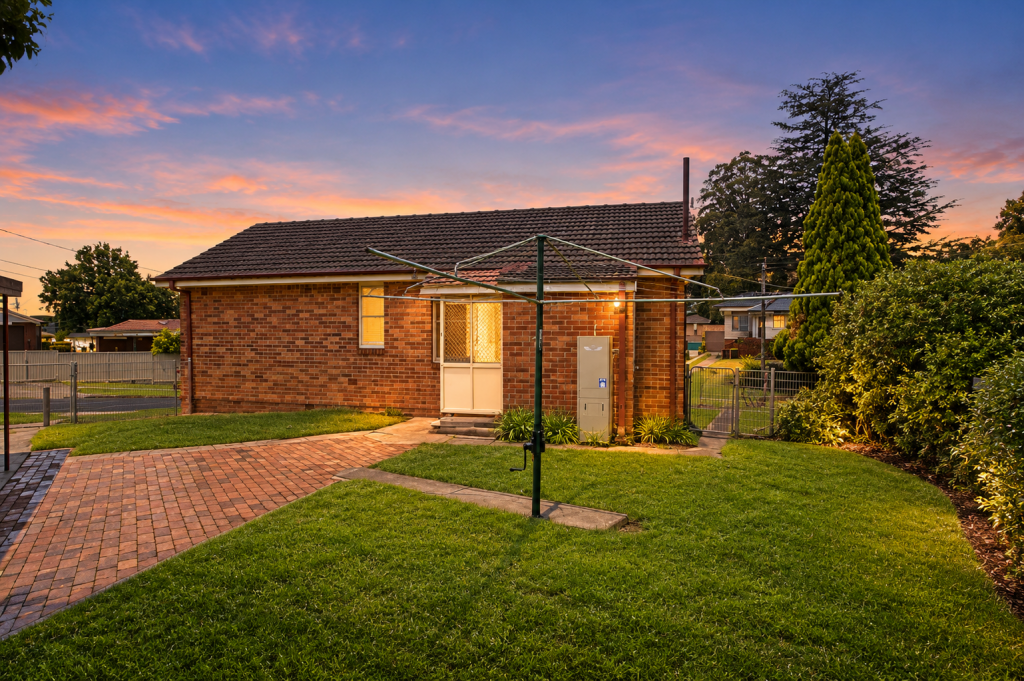 109 Kennedy Pde, Lalor Park, NSW 2147
