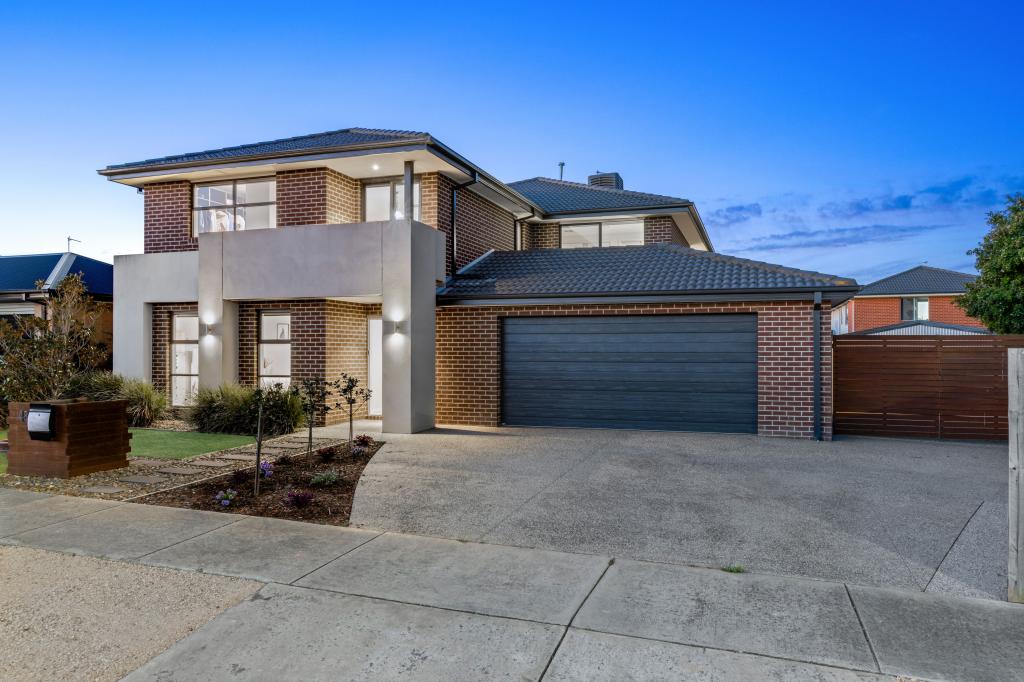 48 Decourcy Way, Armstrong Creek, VIC 3217