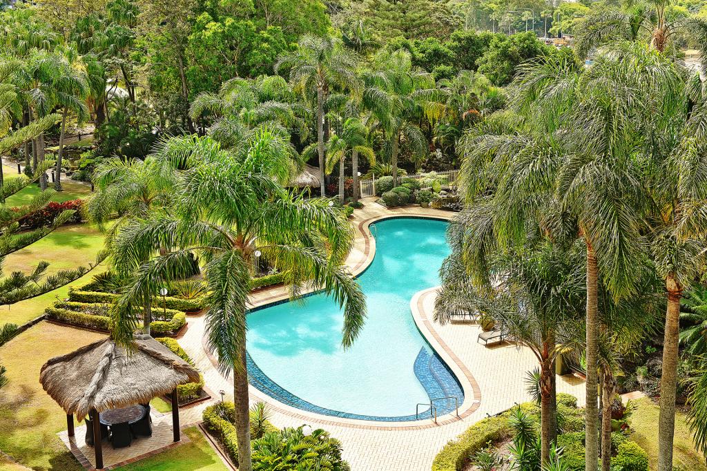 21/2 ADMIRALTY DR, PARADISE WATERS, QLD 4217