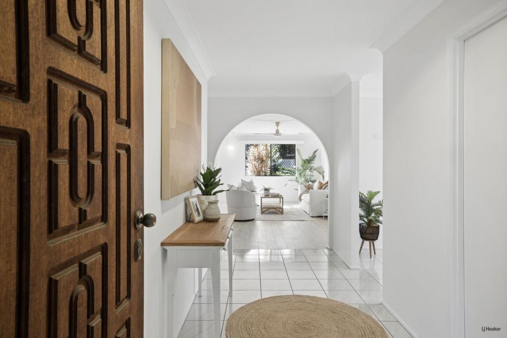 155 Markeri St, Mermaid Waters, QLD 4218
