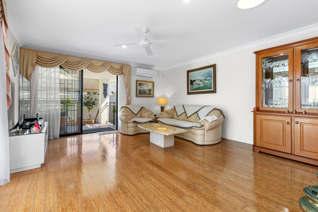 1/16 Evandale Cres, Miami, QLD 4220