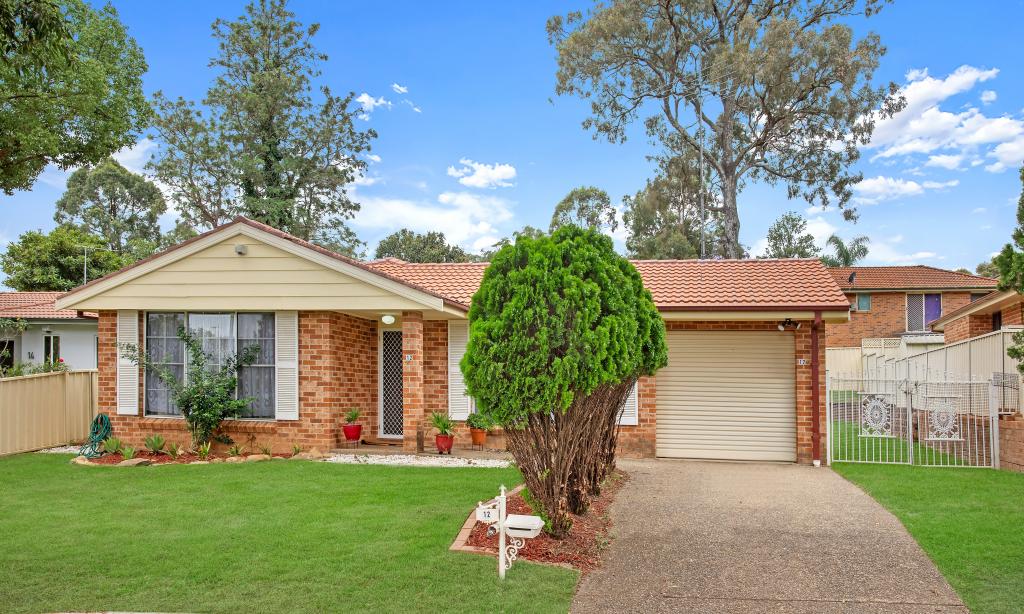 12 Foxton St, Quakers Hill, NSW 2763