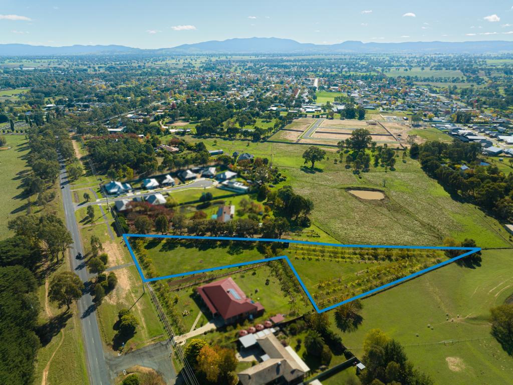 47 Monkey Gully Rd, Mansfield, VIC 3722