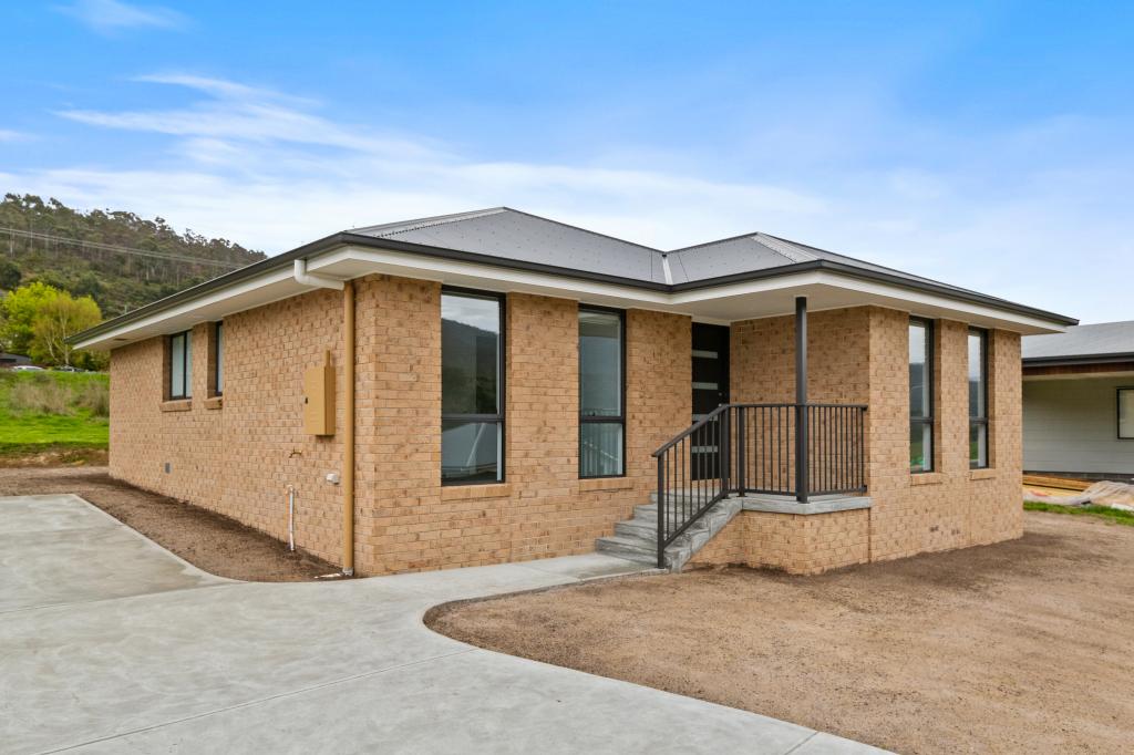 6 SOUTHBRIDGE PL, HUONVILLE, TAS 7109