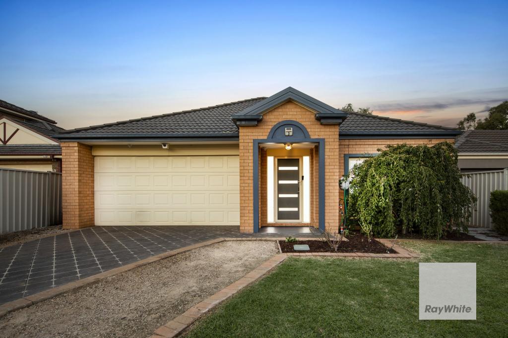 3 Hunts Cross Way, Caroline Springs, VIC 3023