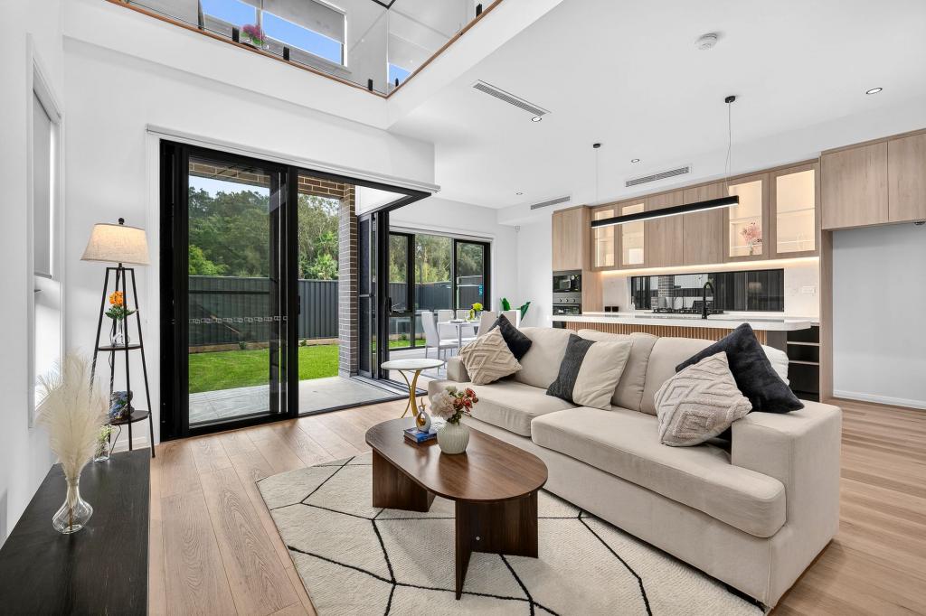 21 Raven Cct, Warriewood, NSW 2102