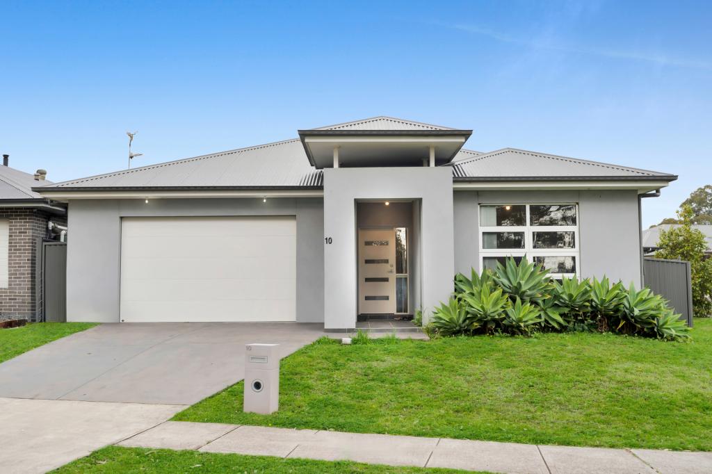 10 BANDARA CCT, SPRING FARM, NSW 2570