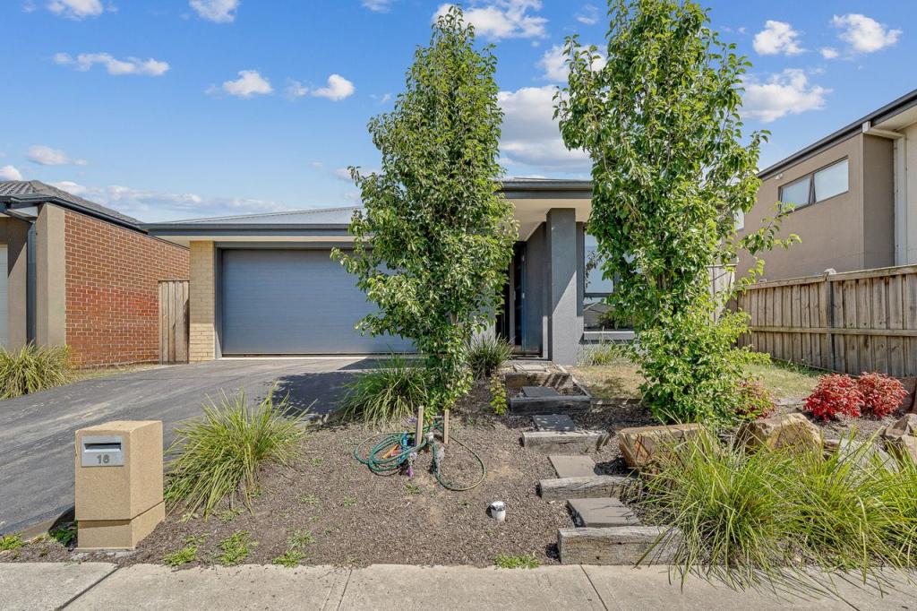 16 Barcelona Ave, Clyde North, VIC 3978