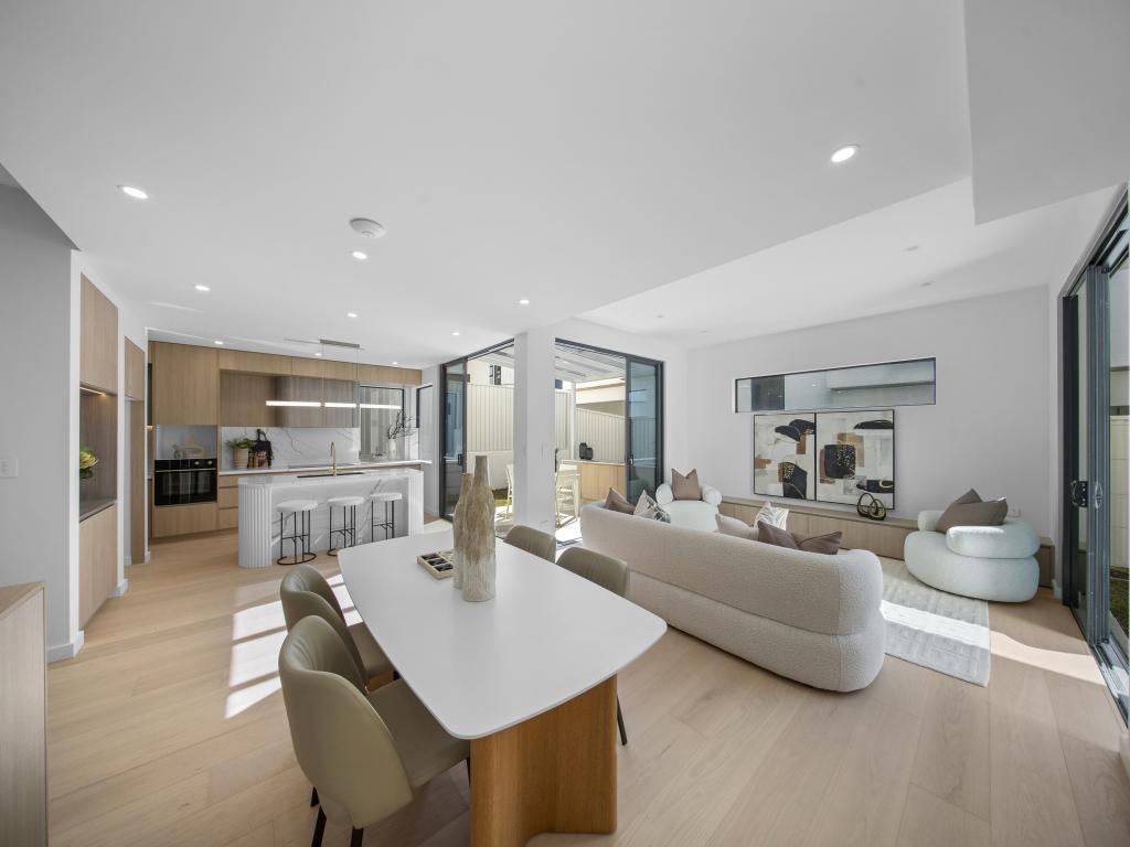 2/17 LANGER AVE, CARINGBAH SOUTH, NSW 2229