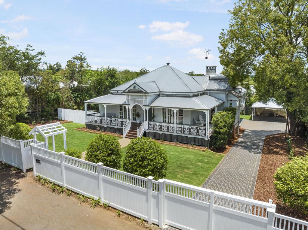 86 Bridge St, East Toowoomba, QLD 4350