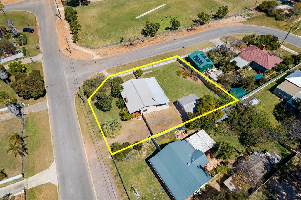 10 Tamar St, Rangeway, WA 6530