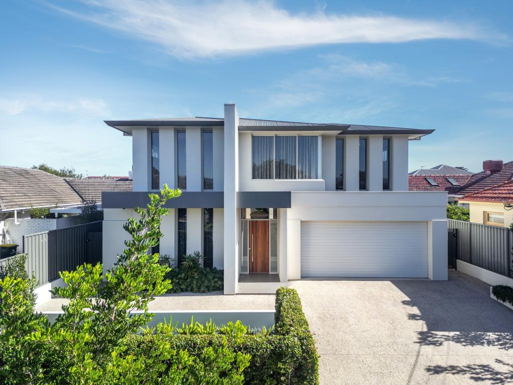 2 HARBERTON RD, SOUTH BRIGHTON, SA 5048