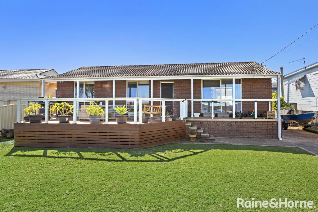 9 Crookhaven Dr, Greenwell Point, NSW 2540