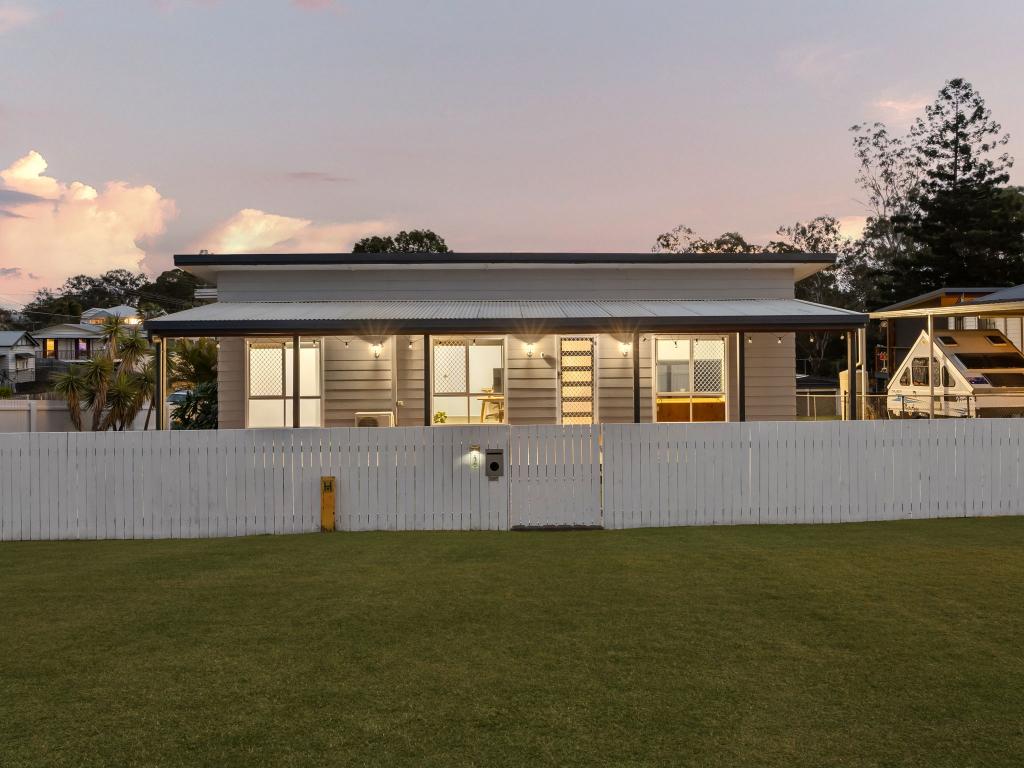 2 George St, Blackstone, QLD 4304