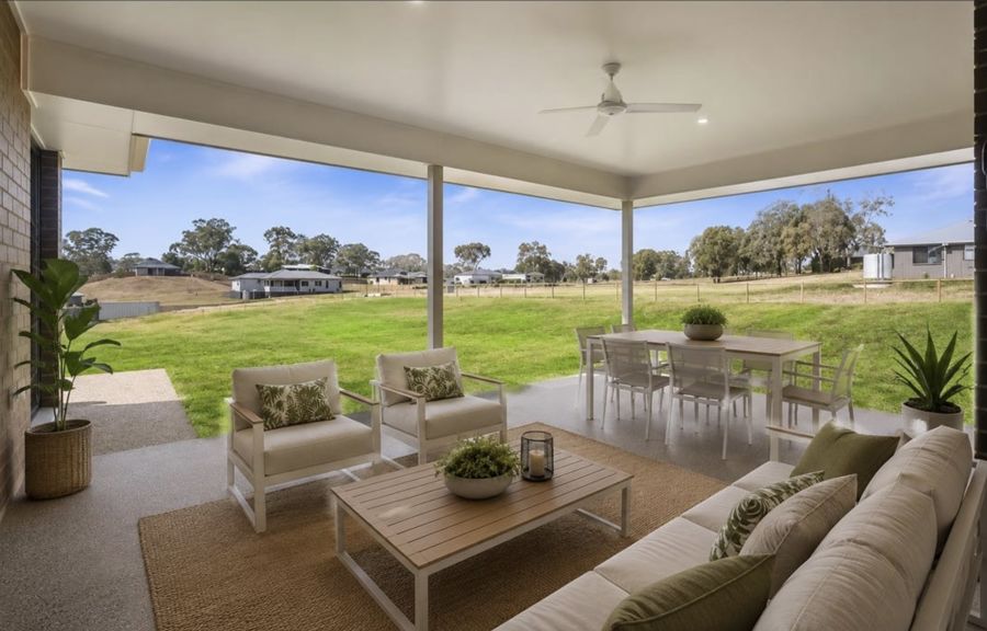 32 Harvest Rd, Meringandan West, QLD 4352