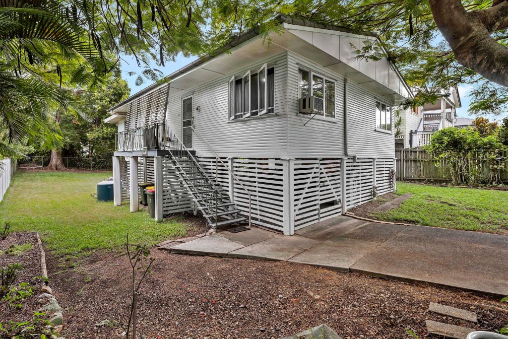 33 Orlando Rd, Yeronga, QLD 4104