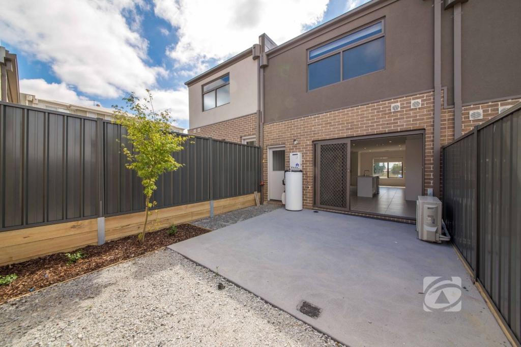 37/23 Atlantic Dr, Pakenham, VIC 3810