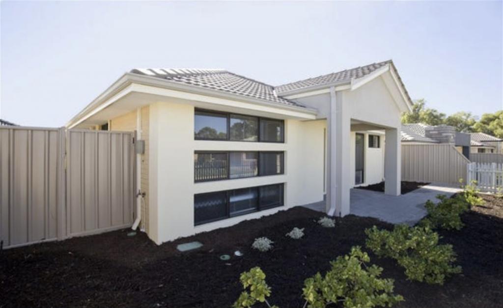 8 Rochdale Cir, Meadow Springs, WA 6210