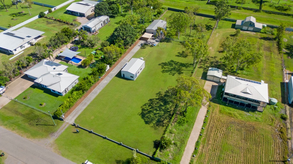 38 Blackview Ave, Black River, QLD 4818