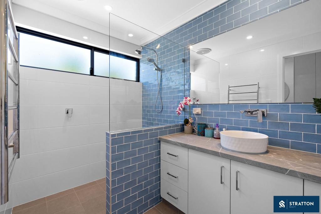 33 LYNDHURST CRES, FERNDALE, WA 6148