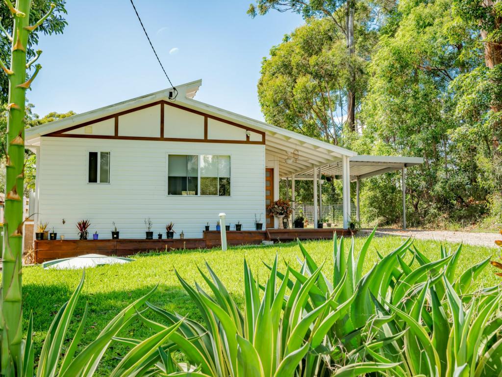 22 Koro St, Russell Island, QLD 4184