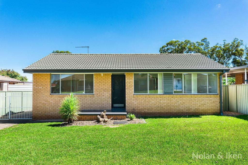 43 Kenneth Cres, Dean Park, NSW 2761