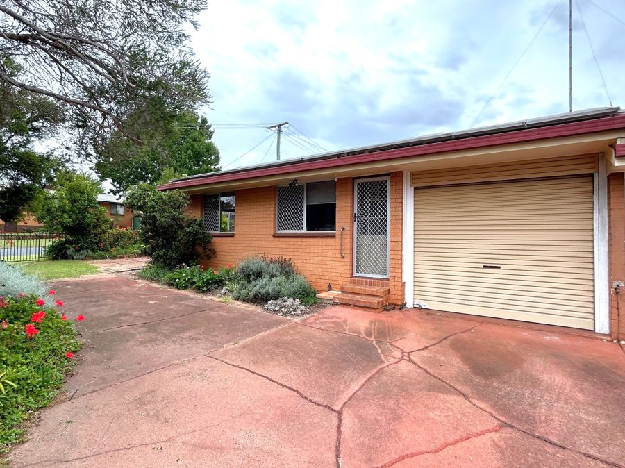 1/34 Hibiscus Dr, Centenary Heights, QLD 4350