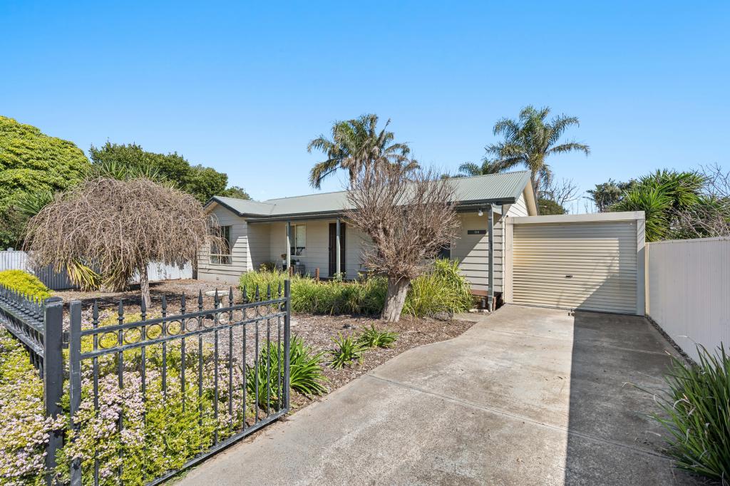 2 Dover St, Aldinga Beach, SA 5173