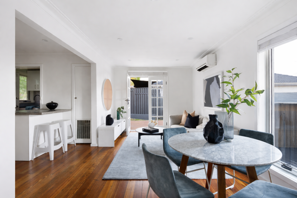 2/60 AVONHURST DR, GLEN WAVERLEY, VIC 3150