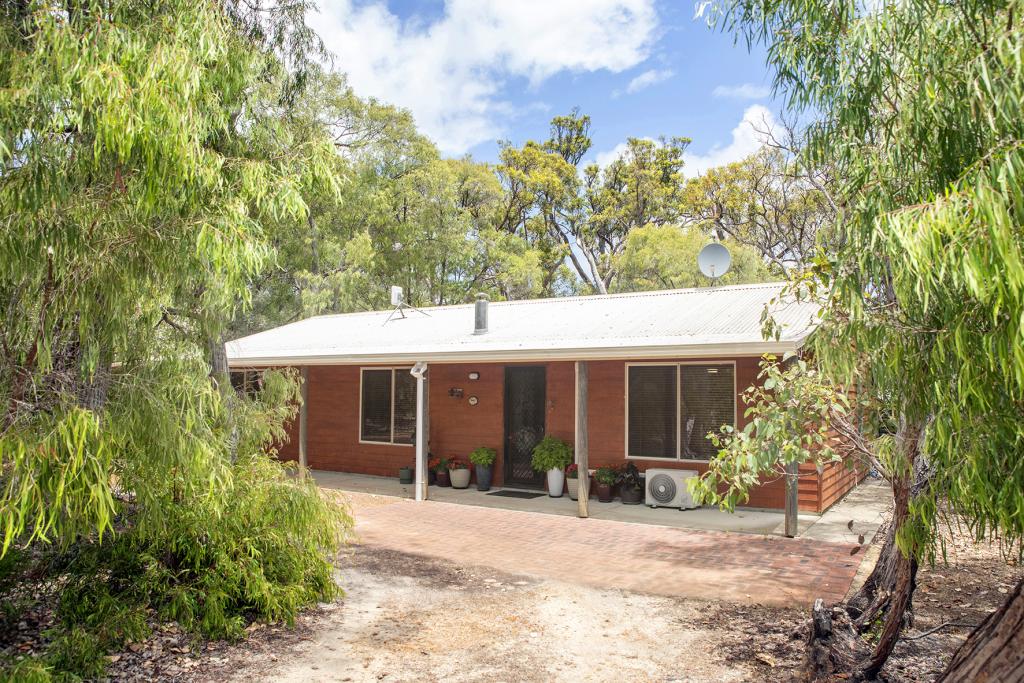 21 Flora Gr, Molloy Island, WA 6290