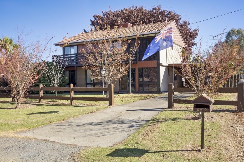 462 Whorouly Rd, Whorouly, VIC 3735