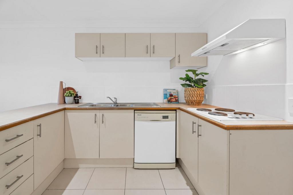 2/44 Mojave Dr, Burleigh Waters, QLD 4220