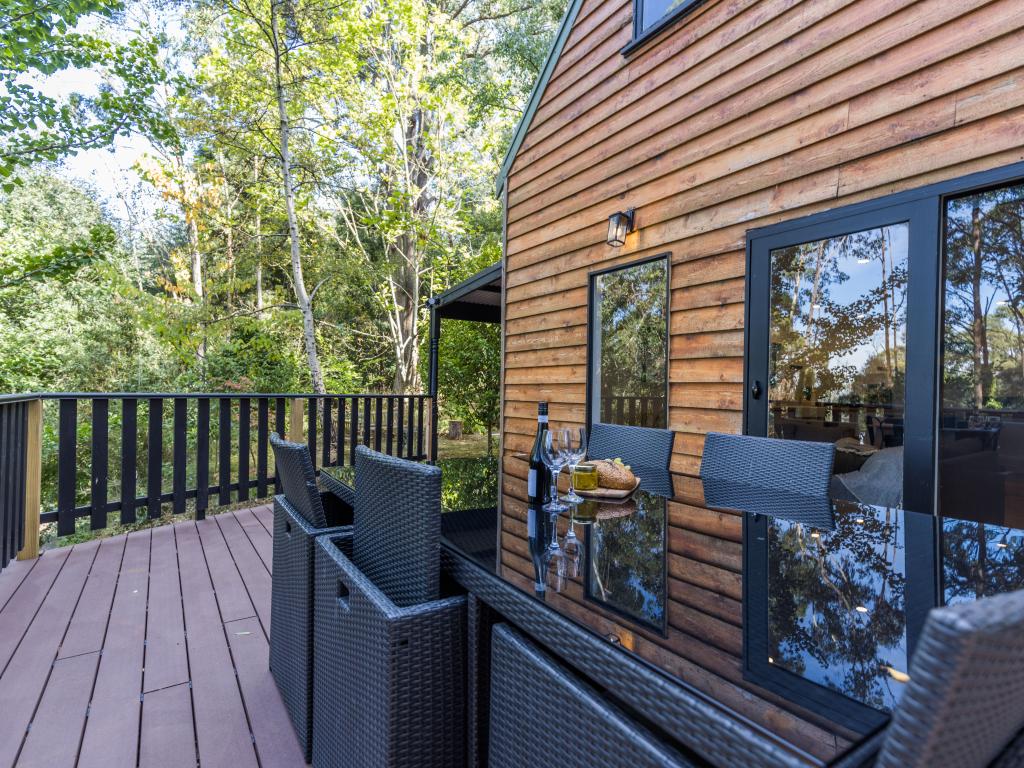 100 DOUGLAS RD, MOUNT MACEDON, VIC 3441